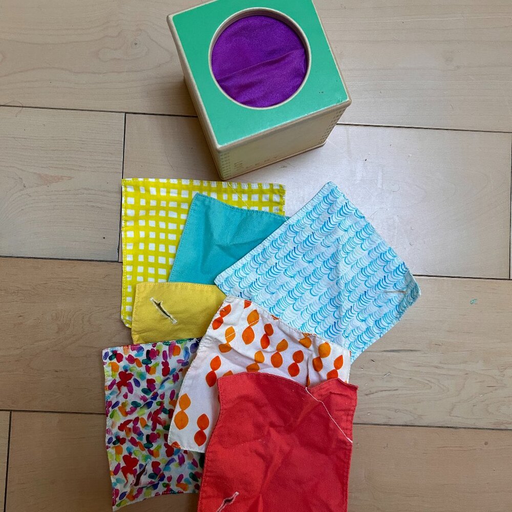 Lovevery Magic Tissue Box with 7 tissues included